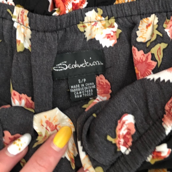 Strapless floral romper - Picture 4 of 4